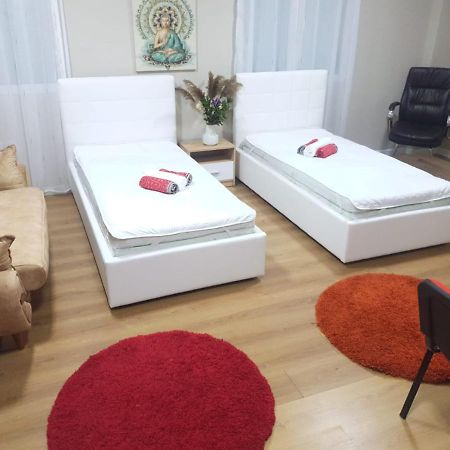 Lovely Apartment On Tirana City Center Exterior foto