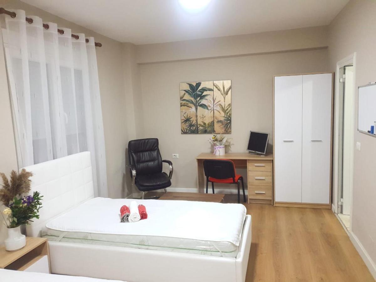 Lovely Apartment On Tirana City Center Exterior foto