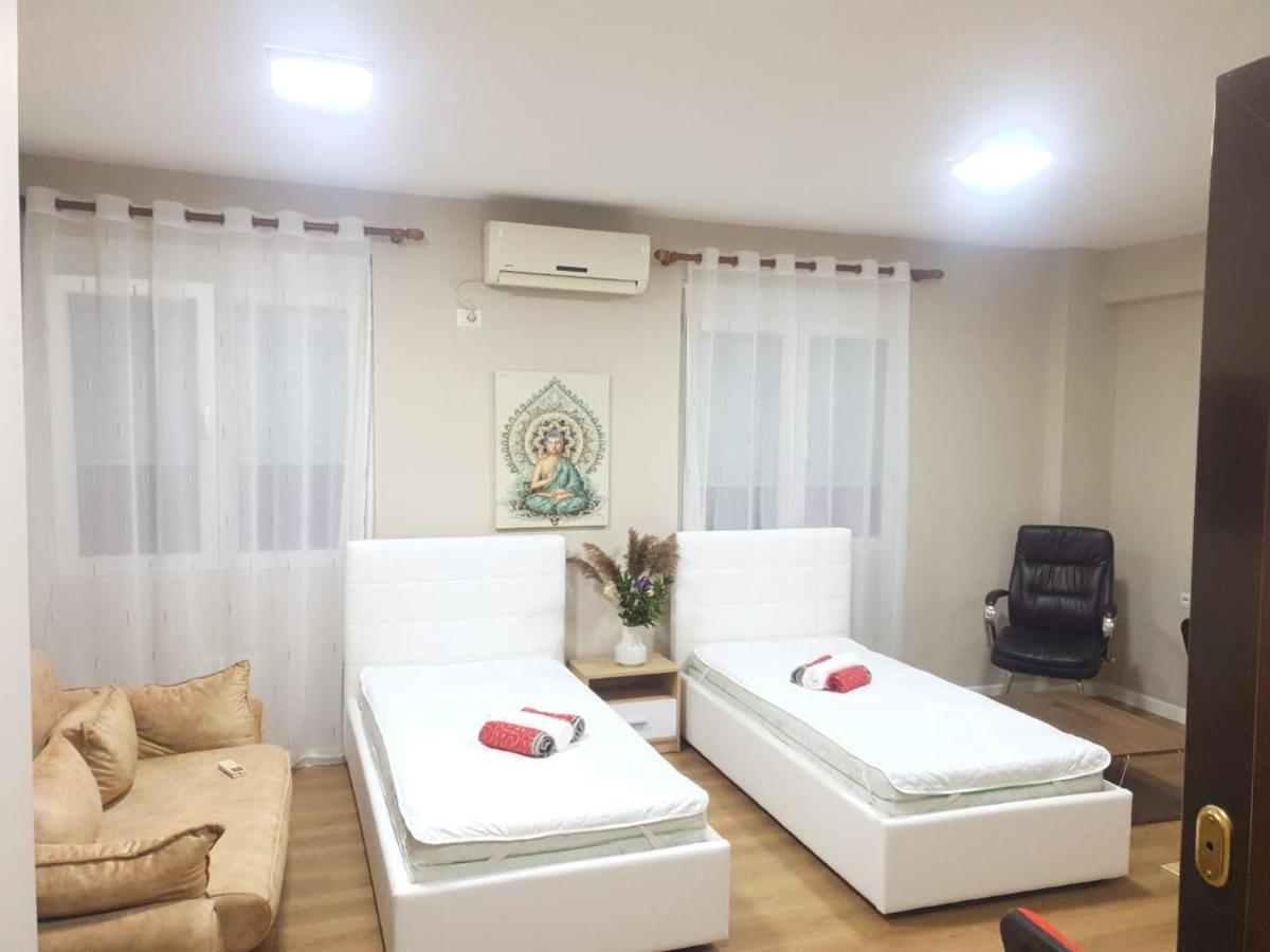 Lovely Apartment On Tirana City Center Exterior foto