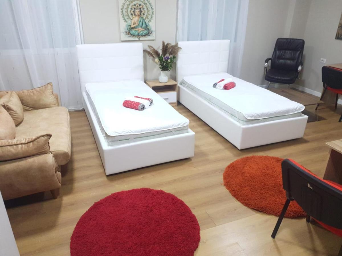 Lovely Apartment On Tirana City Center Exterior foto